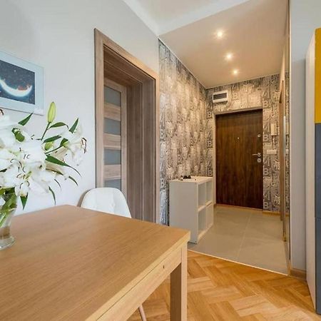 Modern And Cozy- Golden Apartments- Central Location Варшава Экстерьер фото